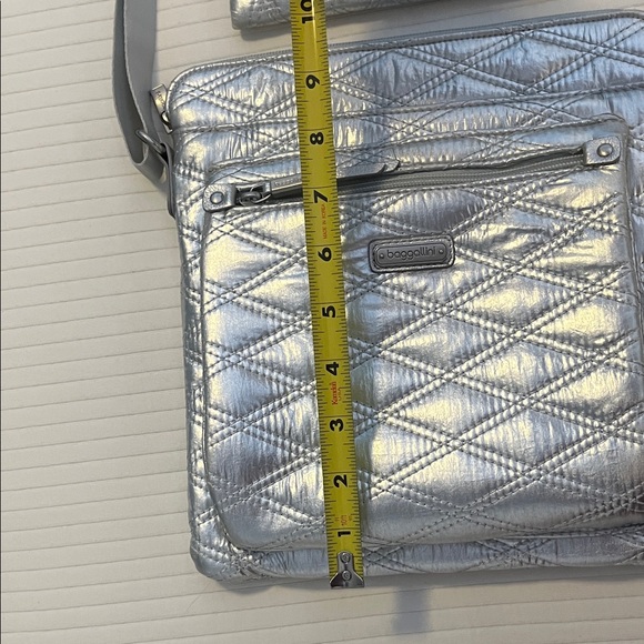 Baggallini Shimmering Silver Quilted Crossbody Bag - Picture 9 of 12